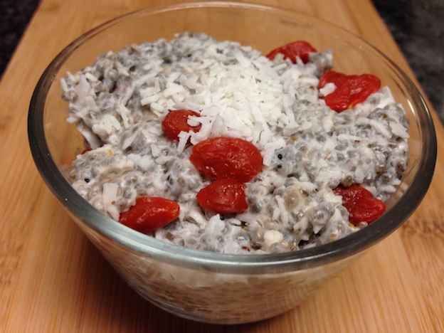 Coconut goji flavoured chia pudding